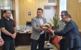 تجلیل اعضای مؤسسه حامیان حیات پاک از فرماندار شهرستان اشکذر تجلیل اعضای مؤسسه حامیان حیات پاک از فرماندار شهرستان اشکذر