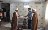 دیدار صمیمی مدیرکل اوقاف و امور خیریه استان با نخبه قرآنی یزد دیدار صمیمی مدیرکل اوقاف و امور خیریه استان با نخبه قرآنی یزد